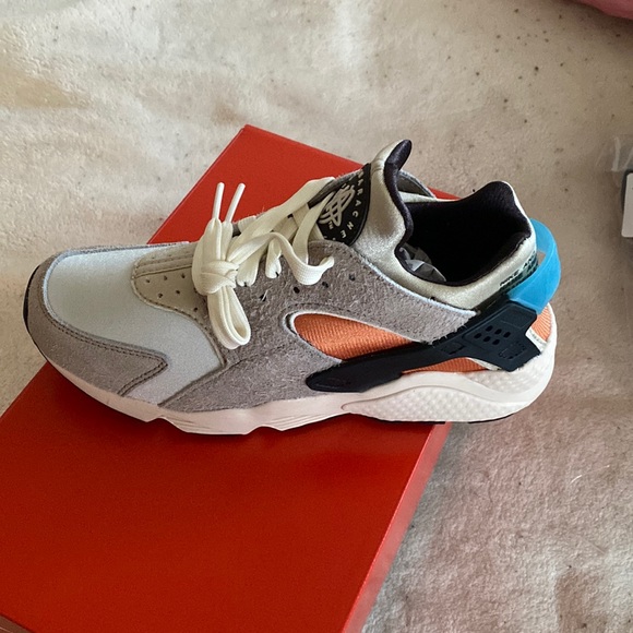 Nike Shoes - Nike huarache